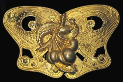 ANTIQUE FINE VICTORIAN GOLD TONE BELT BUCKLE BUTTERFLY SHAPE ORNATE CHERRY ! - Image 1 of 2