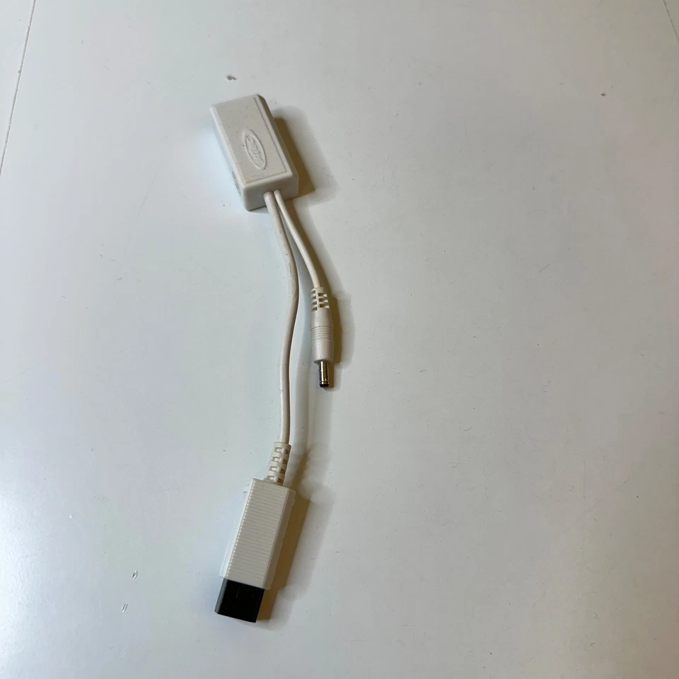 Cable de alimentación base cargador Intec Nintendo Wii. Foto 1 de 1