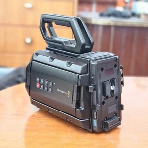 🎥 Blackmagic URSA Mini 4K EF - Cámara de cine profesional - Limpia, lista para disparar - Imagen 1 de 20