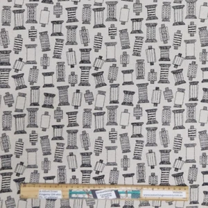 Patchwork Quilting Sewing Fabric Sewing Room Reels Linen 50x55cm FQ - Foto 1 di 4