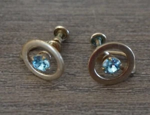 Vintage Twist / Screw-on Earrings by Van Dell with Light Blue Stone - Picture 1 of 3