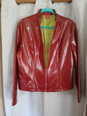 Allen By A.B.S. Chaqueta roja imitación piel de serpiente plisada para mujer forro verde Lr Foto 1 de 4