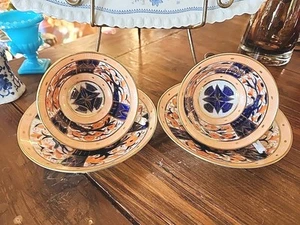 2 Coalport Imari Stil Porzellan Tassen & Untertassen um 1815 #613 - Bild 1 von 14
