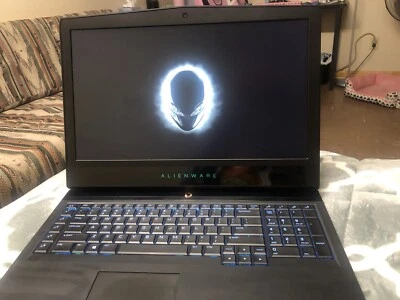 Notebook/portátil personalizado Alienware 17 17,3"" Foto 1 de 4