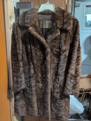 1950's "Kruse-Gross" Vintage  Mink Coat Large Excellent Cond  Luxury - Image 1 of 4