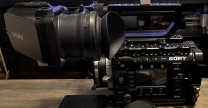 Sony PMW-F55 CineAlta 4K Digital Cinema Camera Package (857 Hours) - Picture 1 of 12