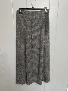 Gerippter moderner grauer Damenrock groß bequem bescheiden schick minimalistisch Schlitz - Bild 1 von 6