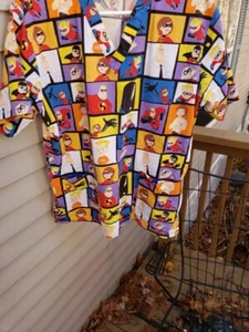 The Incredibles Medium Scrub top Disney - Picture 1 of 6