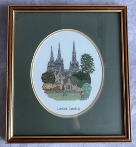 Vintage Framed & Mounted Cross Stitch Lichfield Cathedral Picture Needlecraft - Imagen 1 de 4