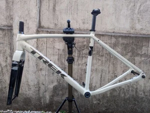 TREK CHECKPOINT ALR5 Frame Gravel (size 54) Beautiful! - Picture 1 of 10
