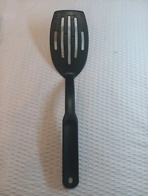 The Pampered Chef Slotted Spatula - Image 1 of 4