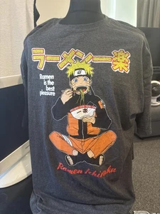Dunkelgraues Grafik Anime T-Shirt mit Naruto Ramen Design - Bild 1 von 4