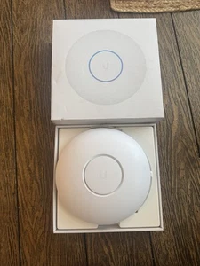 Ubiquiti UniFi WiFi 6 Pro Access Point U6-Pro-US - Photo 1/4