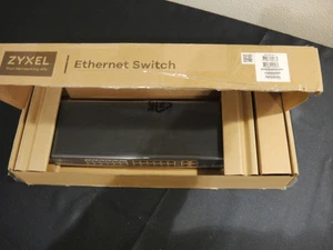 ZYXEL gs1920-24v2 24 Port Gigabt Ethernet Smart Managed Switch Network RackMount - Picture 1 of 4
