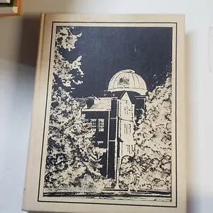Fort Hays State Yearbook Reveille 1972 - Imagen 1 de 2