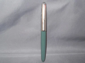 Parker Vintage 51 Gray Chrome Cap Fountain Pen ---working-- larger medium nib - Picture 1 of 6