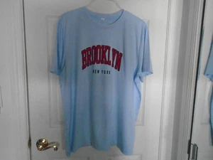 Herren T-Shirt Brooklyn New York Hellblau Größe L Neu - Bild 1 von 3