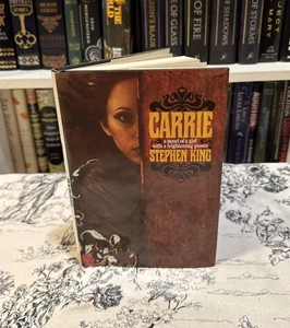 Carrie - Stephen King (1974, Hardcover) First Edition/BCE, VG+, HCDJ, Horror - Picture 1 of 17