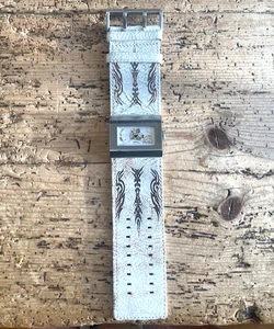 FENDER GUITARS UHR-ÄLTERES COOLES MODELL-JAPAN UHRWERK-LEDER BREITES BAND-BRAUCHT FLEDERMAUS - Bild 1 von 5
