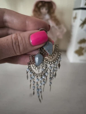 Boho-Ohrringe mit grauem Achat und Perlen – handgearbeitetes Design - Neu - Bild 1 von 2