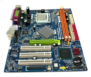 GIGABYTE GA-8I865GME-775-RH socket 775 with Intel Pentium 4 640 CPU - Picture 1 of 3
