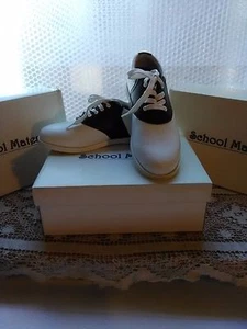 School Mate Mädchen schwarz & weiß Oxford Uniform Schuhe Größe 5 XW brandneu mit Karton - Bild 1 von 9