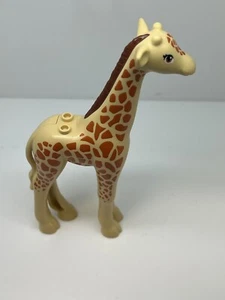 Lego Tan Giraffe, Reddish Brown Mane, Dark Orange Eyes & Spots Pattern - Picture 1 of 3