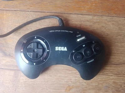Sega Mega Drive Wired Controller Black model 1650 official sega controller  - Image 1 of 2