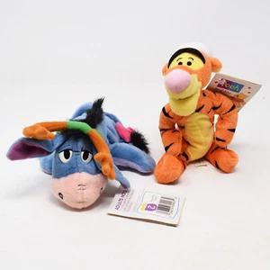 Disney Mattel Holiday Eeyore Tigger Astas Santa Sombrero Etiquetas Feluche de Navidad Navidad - Imagen 1 de 18