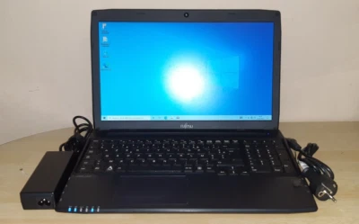 PC PORTABLE  FUJITSU LIFEBOOK A514 Core i3@ 4Th Gen 15,6" WINDOWS10 BATTERIE4H00 - Photo 1/4