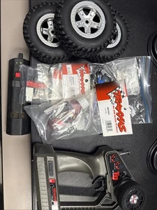 Traxxas Accessoies Lot 3 Wheels 1 Remote 1 Starter And More - Picture 1 of 13