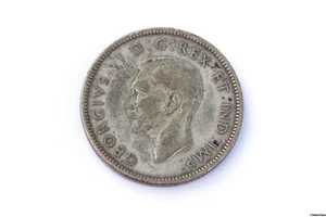 1941 Canada 25 Cents Silver Coin - KM# 35 - 80% Silver - Picture 1 of 4