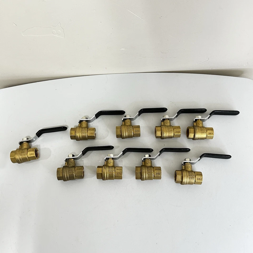 LOTE DE 9 VÁLVULAS DE BOLA UBV 1/2” NPT LATÓN ROSCADO BRONCE 600 CWP 150 SWP 250 PSI Foto 1 de 4