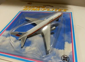 Super Dyna-Flites Die-Cast United Airlines Boeing 767 Commercial Airliner - Picture 1 of 5