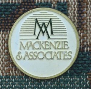 SELTEN_Vintage_ Mackenzie & Associates 1" Golfball Marker - Bild 1 von 1