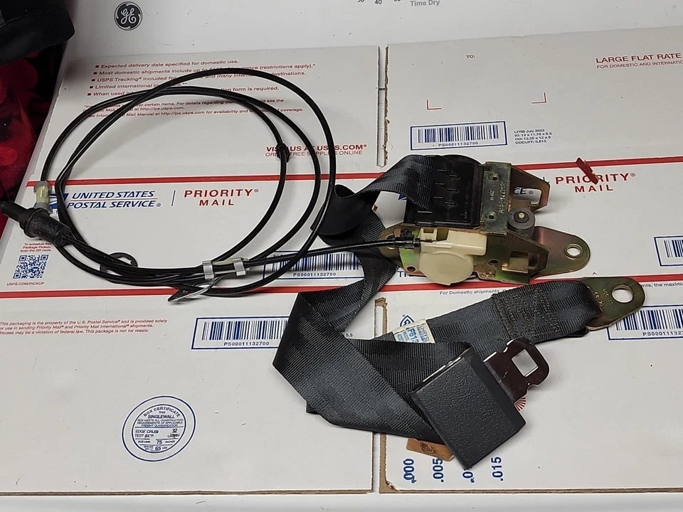 Conjunto de cinturón de seguridad Mopar 1979-1983 Dodge Chrysler 4327355 F613 negro  Foto 1 de 4