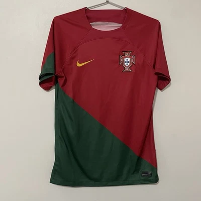 Nike Portugal 2022/23 Red & Green Home Stadium Jersey Men’s Small DN0692-628 - Image 1 of 4