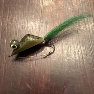 HEDDON POP EYE -WOOD FLY ROD LURE IN GREEN FROG COLOR VERY GOOD CONDITION - Picture 1 of 6