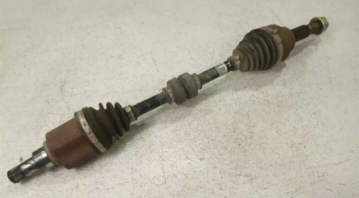 Eje izquierdo Nissan Sentra CVT 13-19 Foto 1 de 1