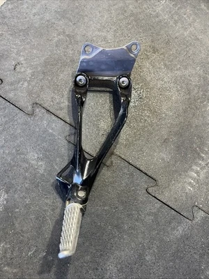 2005 2006 05 06 Kawasaki Ninja Zx6r 636 clavija trasera derecha pasajero fabricante de equipos originales Foto 1 de 4