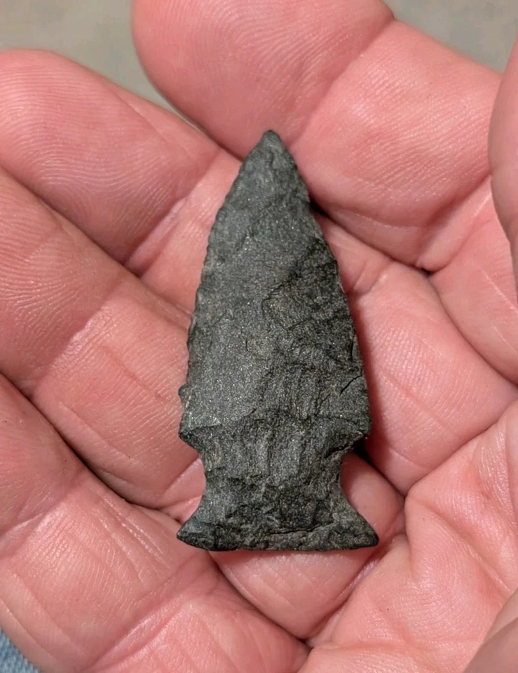 Superb Normanskill, 1 7/8", Schuylkill Co, Pa, Black Chert, Authentic Arrowhead  - Image 1 of 4