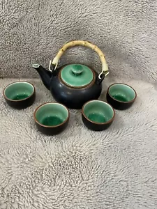 Teiera manico bambù ceramica nera verde smeraldo con tazze misura miniatura - Foto 1 di 11