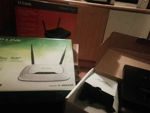 TP-Link TL-WR841ND WLAN Router & DW 160 Stick & D-Link DIR-615&ADSLC2 & Fritzbox - Bild 1 von 13