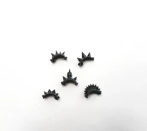 Ork Nobz Spikey Shoulder Pads Bits x5 - Warhammer 40k Nobz - Picture 1 of 1