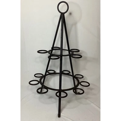 Candelabro antigo feito à mão de ferro fundido - Imagem 1 de 4