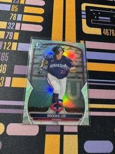 2023 Bowman Chrome #BCP-31 Brooks Lee Minnesota Twins Lunar Glow Refractor - Bild 1 von 2