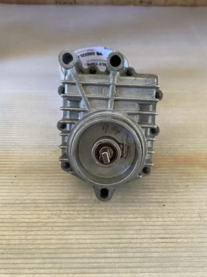 Válvula colectora de 3,5 L OEM 2005-06 Chrysler 300 Dodge Charger | 04606758AE Foto 1 de 4