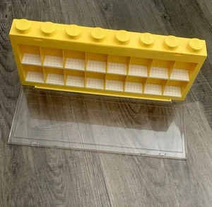 LEGO Minifigure Display Case 4066 - Holds 16 minifigs - Yellow - Picture 1 of 16
