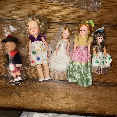 Lote De Colección De 5 Muñecas Niña Ojos Dormitorios Años 40’s 50’s Ojos Azules Sin Marca Plástico Duro Foto 1 de 4