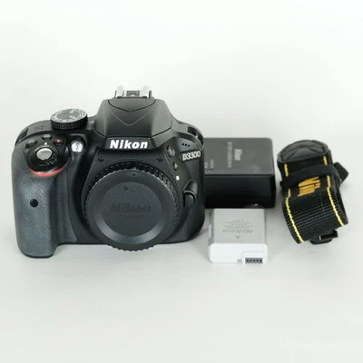 Nikon D3300 DSLR Camera 24MP CMOS From Japan Lightweight 410g 9580 Shutter - Image 1 of 4